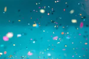 tunuri de confetti la banchet